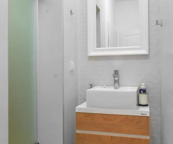 - The Blue - 1bd With Artistic Interior Design By Flat Mаnager アパート *